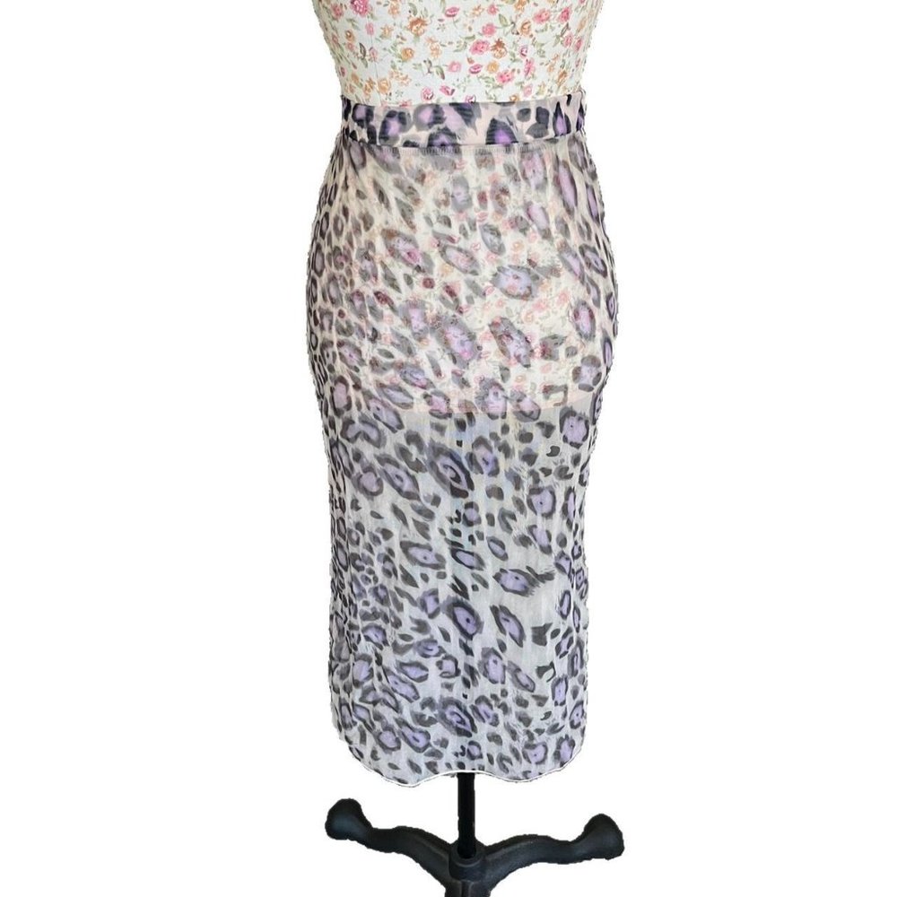 superdown aidan midi skirt size medium  Runs snug like a 6/8